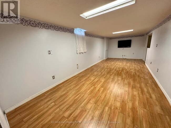 Building Photo - 44 Loradeen Crescent