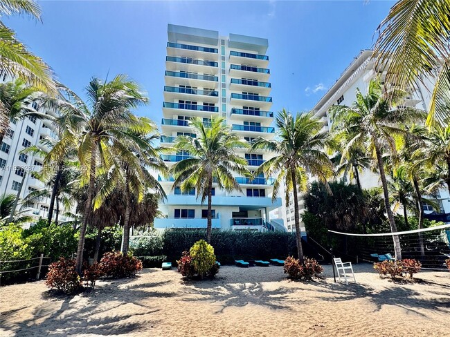 Building Photo - 9201 Collins Ave