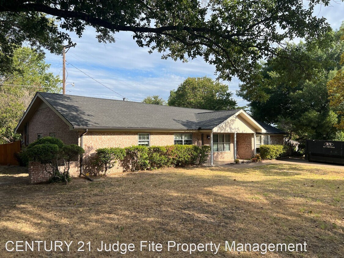 Primary Photo - 3 br, 2 bath House - 1208 Bois D Arc Street