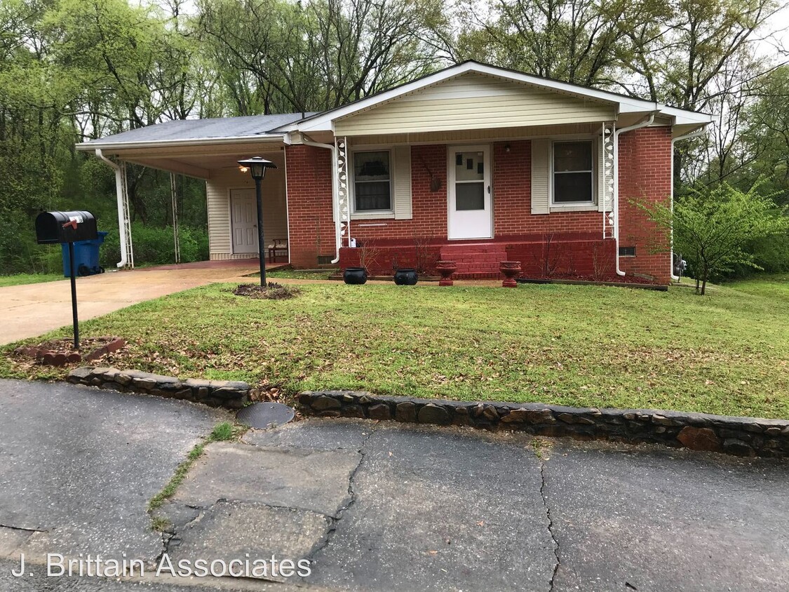 Primary Photo - 3 br, 1.5 bath House - 412 E G Street