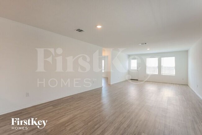 Foto del edificio - 2434 Double Oak Dr