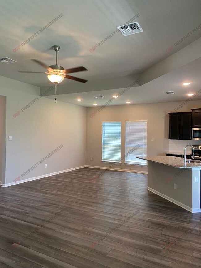 Building Photo - 4 bedroom home within Belton ISD!