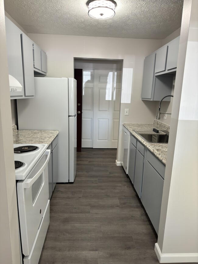 Building Photo - 9566 Cornell Ln