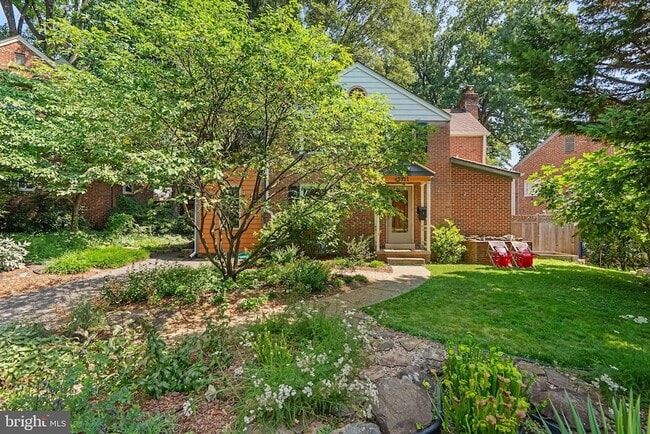 Building Photo - 9311 Woodland Dr