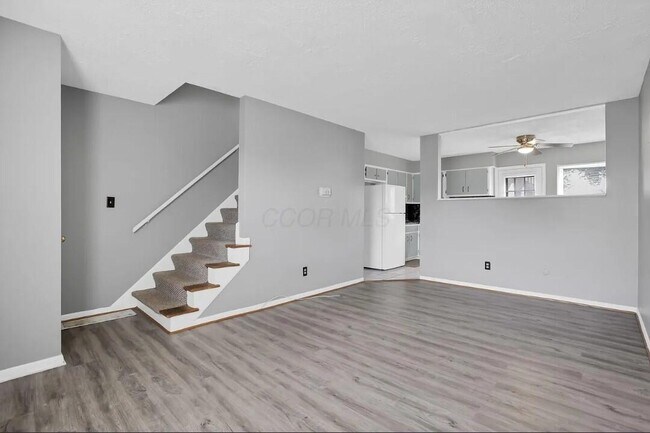 Foto del edificio - 1746 Pine Tree St S