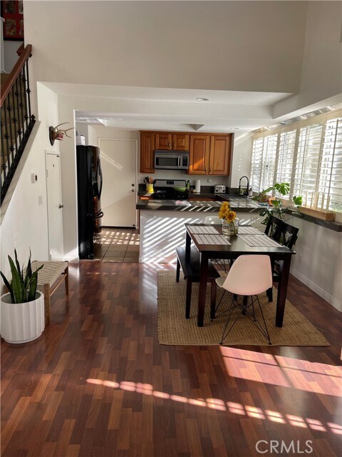 Building Photo - 21151 River Glen
