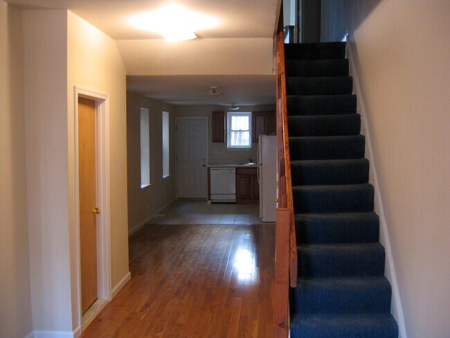 Building Photo - 532 N 32nd St