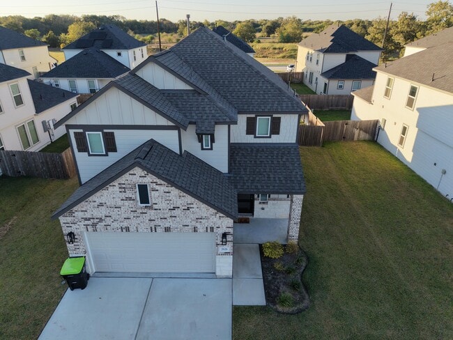 Building Photo - 2626 Finley