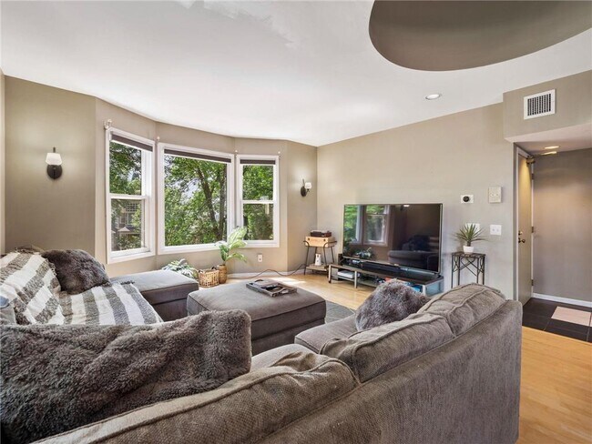 Foto del edificio - 545 Ashland Ave