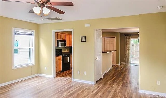 Foto del edificio - 1 Dogwood Ln