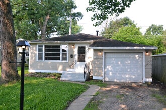 Building Photo - 329 White Ave