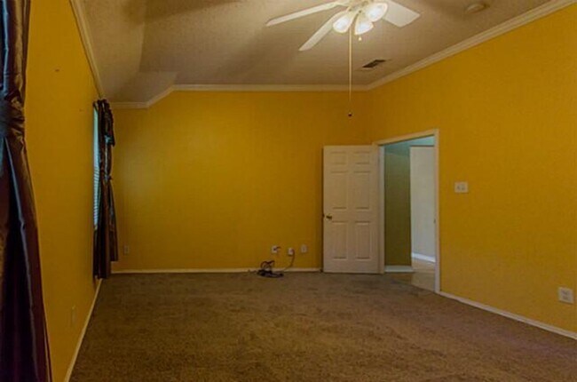 Building Photo - Elegant home with wooden floors, Ceramic tiles. Solar Panels will reduce your monthly electricity...