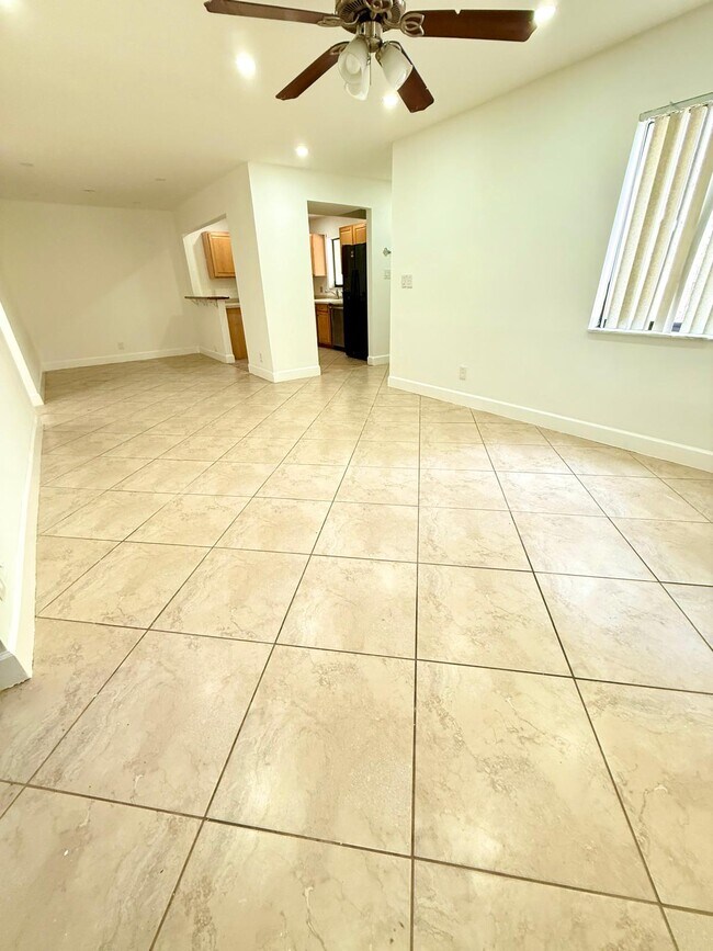 Photo - 5012 SW 40th Ave House