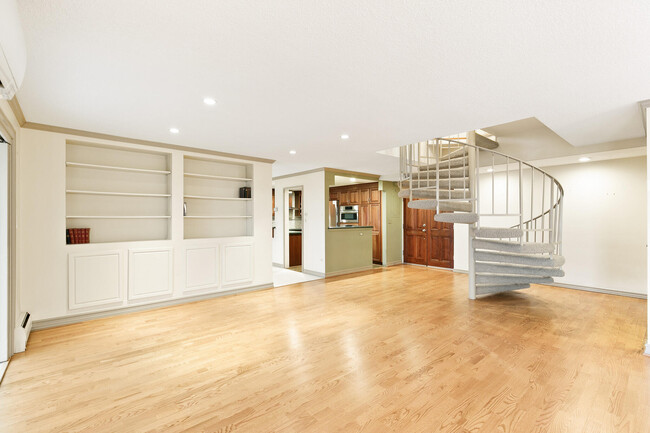 Building Photo - 3131 E Alameda Ave