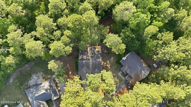 Foto del edificio - 14 Juniper Ln
