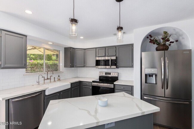 Foto del edificio - 8841 S 51st St