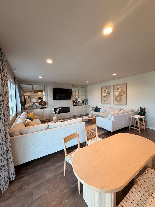 Foto del edificio - Model home! 4-bed 3-Bath Home on Moon MTN!