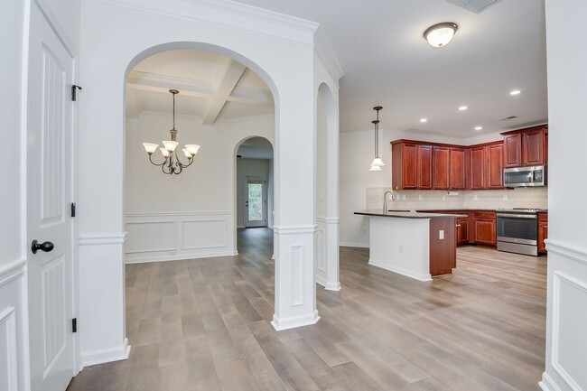 Building Photo - Beautiful Updated 4 Bedroom 3 Bath House