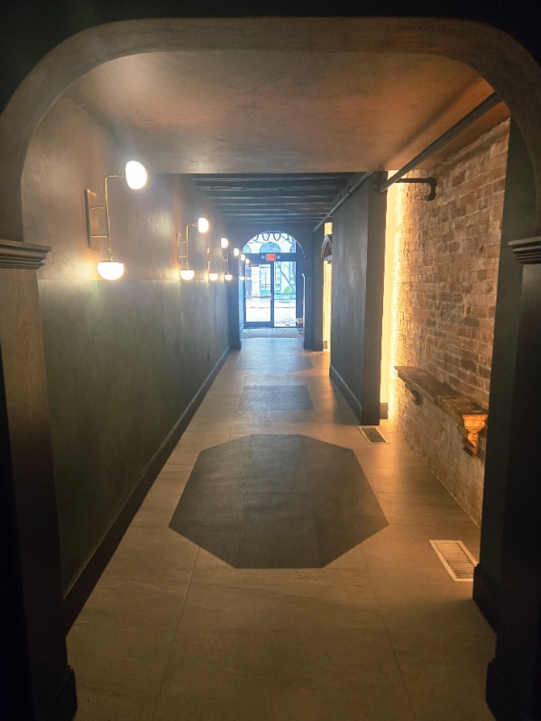 Building Photo - 1006 Olive St