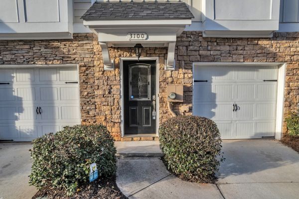 Foto del edificio - 3100 Lauren Parc Rd