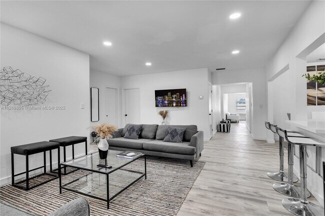 Foto del edificio - 1510 Normandy Dr