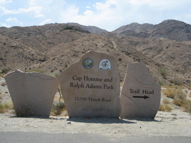 Foto del edificio - 72701 Willow St