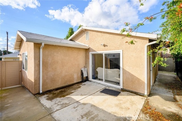 Building Photo - 10604 Plainview Ave