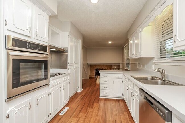 Building Photo - 2613 Sailboat Ct