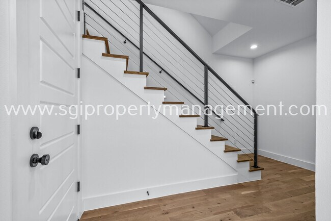 Foto del edificio - 410 Avenue L