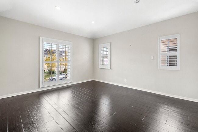 Dining room - 7930 W 4th St