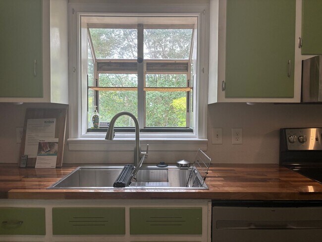 Building Photo - 4bd/2.5ba Home in Hampton