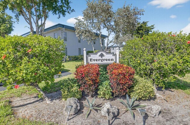 Foto del edificio - 7535 S Oriole Blvd