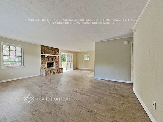 Building Photo - 216 S Sequoya Dr