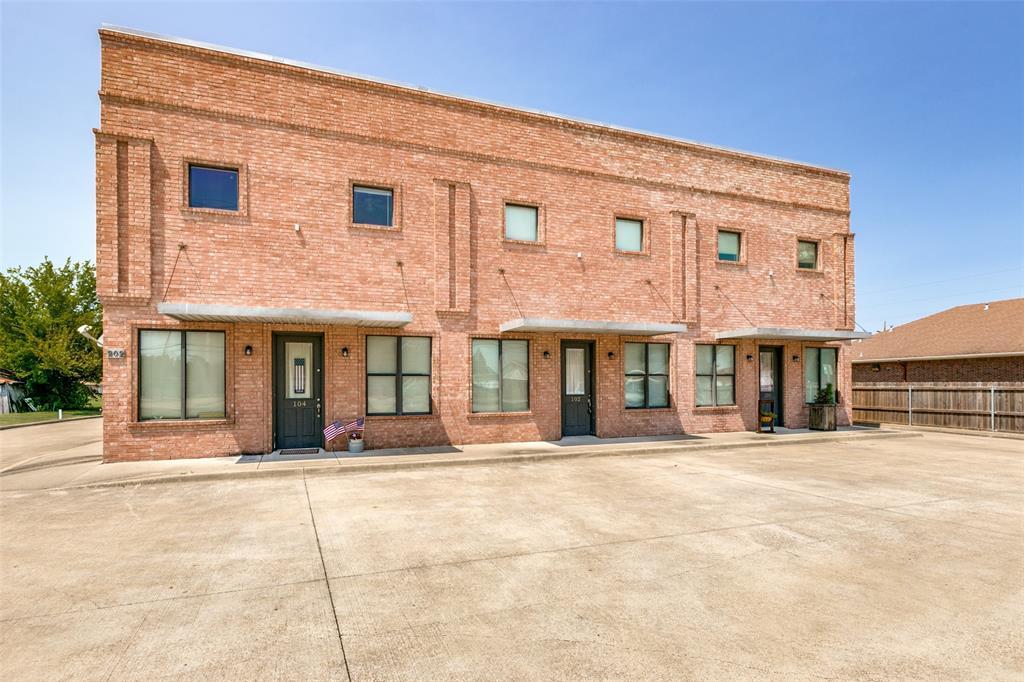 202 W Jefferson St Unit 204, Palmer, TX 75152 Room for Rent in Palmer