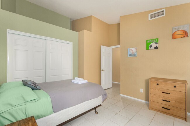 Foto del edificio - 8440 W Alex Ave