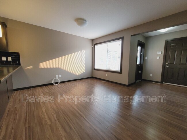 Building Photo - 1114-1175 175 St SW