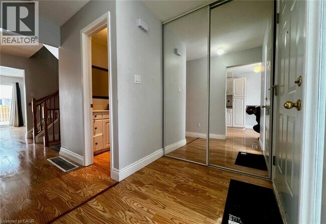 Photo du bâtiment - 500 Osgoode Dr