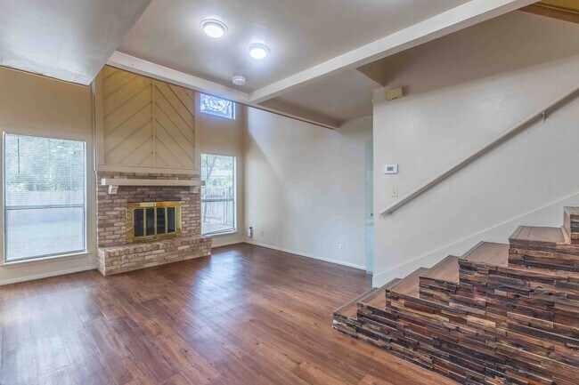 Foto del edificio - 3901 Knollwood Dr