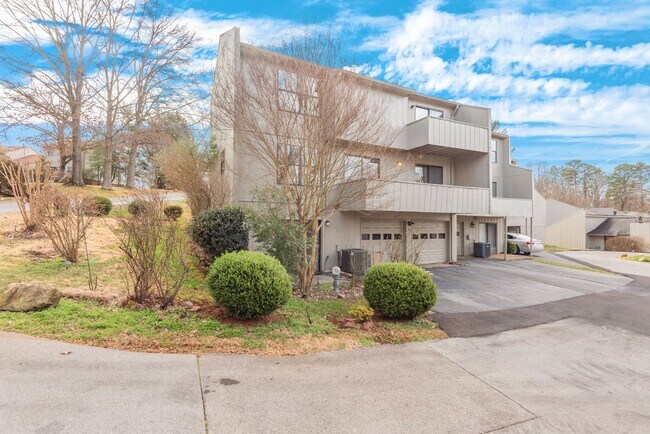 Foto del edificio - 8701 Olde Colony Trail