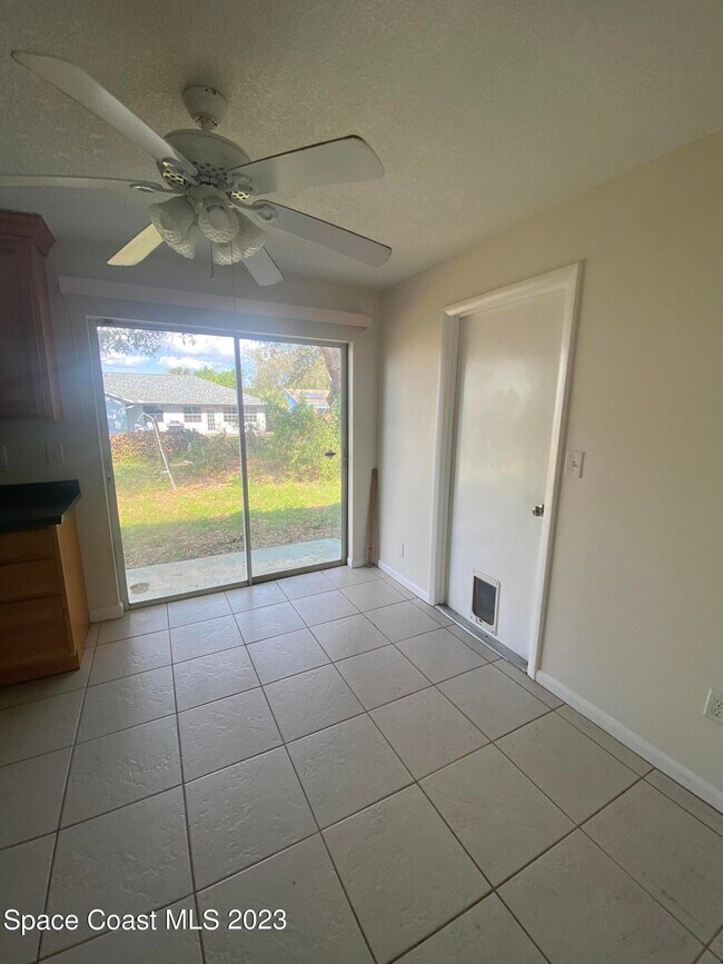 Foto del edificio - 1642 Pine Hill Dr