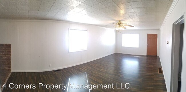 Building Photo - 3 br, 1 bath House - 20 W Main St