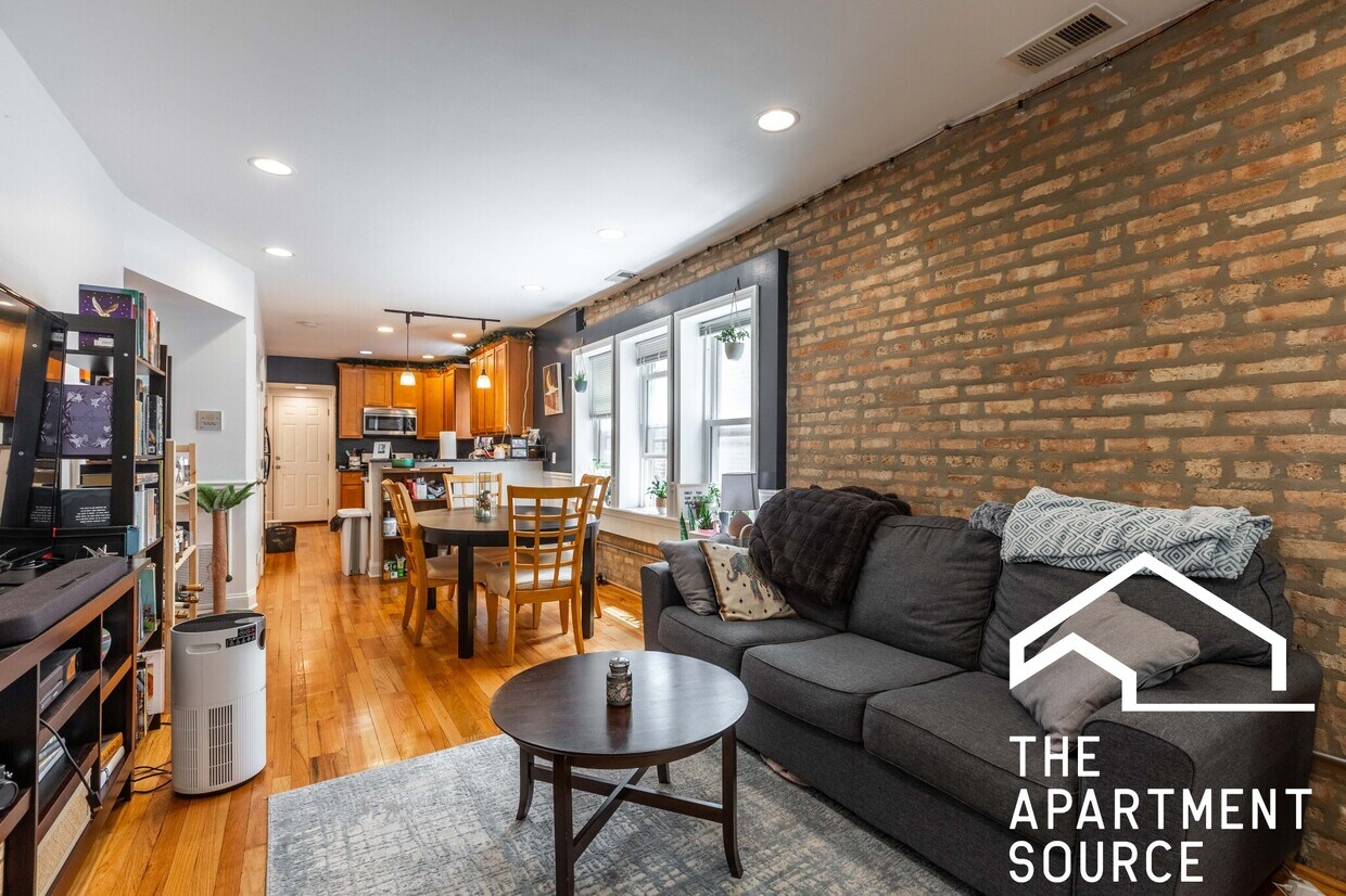 Foto principal - 4825 N Karlov Ave