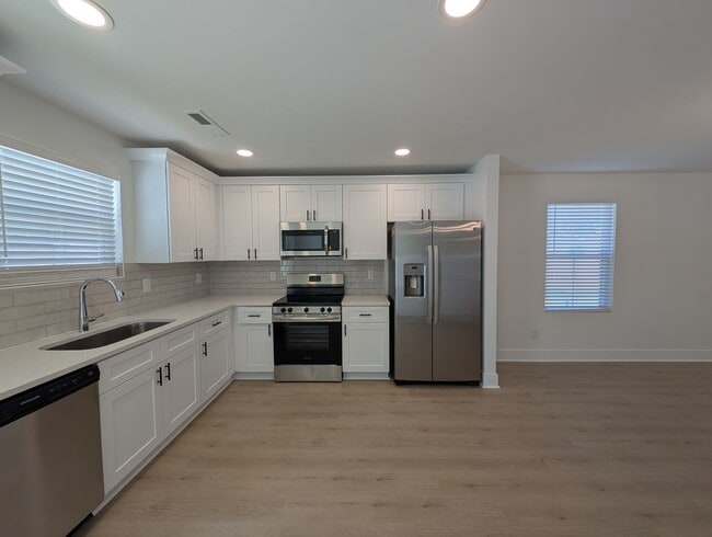 Foto del edificio - Newly built 2 story, 3 bedroom, 2.5 bath duplex located in Kannapolis!