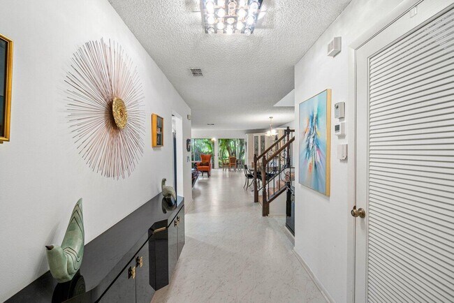 Foto del edificio - 27 Southport Ln