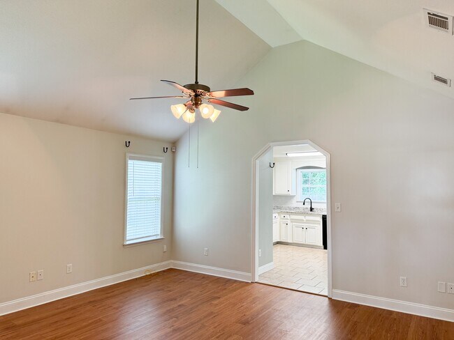 Building Photo - 5248 Greyfield Cir