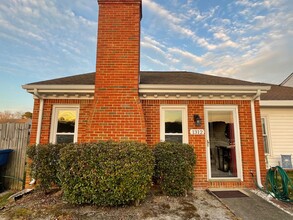 Building Photo - 1312 Pershing Ct