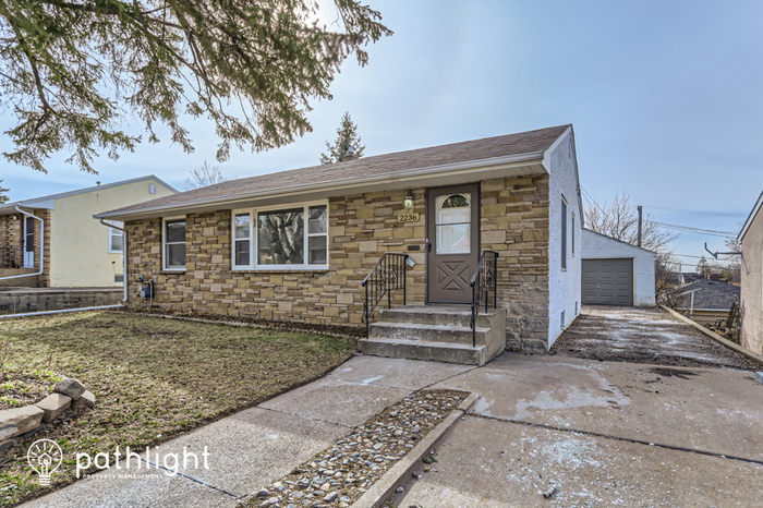 Foto principal - 2236 Fremont Avenue East, Saint Paul, MN, ...