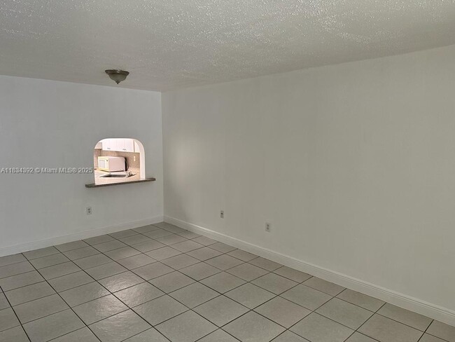 Building Photo - 17255 SW 95th Ave