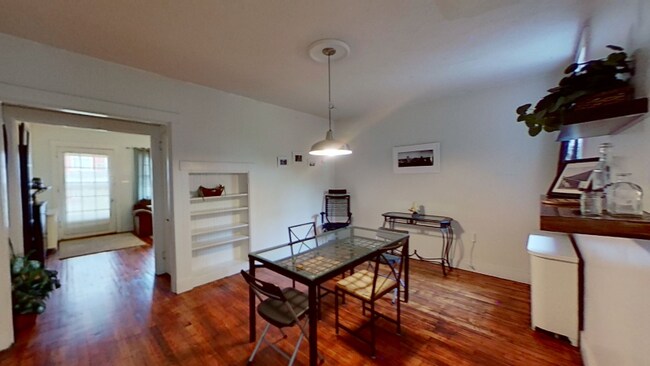 Foto del edificio - 910 N St Clair St