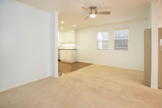 Building Photo - 909 19th St